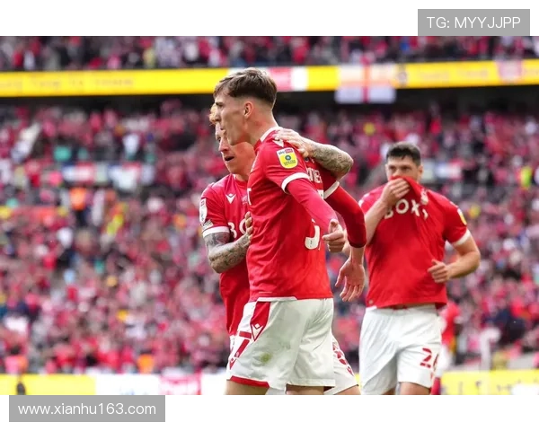 英超激战曼联2比2战平诺丁汉森林 阿玛德世界波胖虎破门助球队顽强逼平对手 英超激战曼联2比2战平诺丁汉森林 阿玛德世界波胖虎破门助球队顽强逼平对手